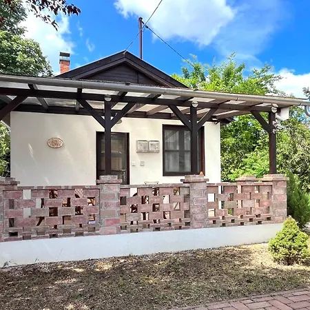 Aranypart Apartmanhazak * Tiszakécske