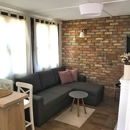 Aranypart Apartmanhazak Apartman Tiszakécske