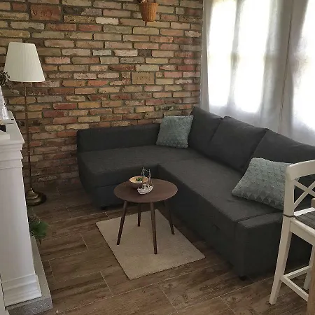 Aranypart Apartmanhazak 公寓 *