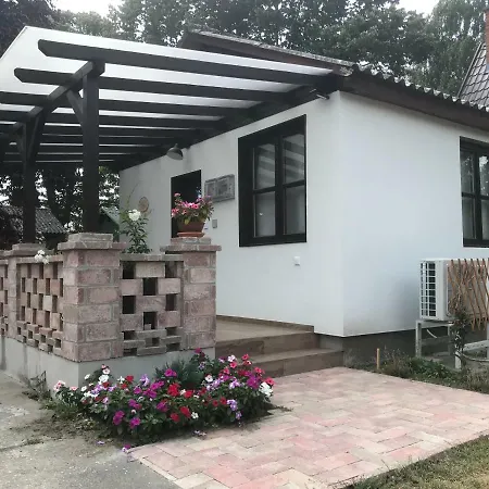 Aranypart Apartmanhazak *